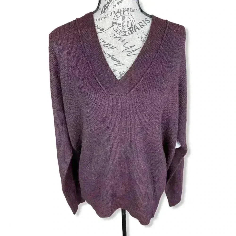 Topshop, v-neck ribbed knit pullover sweater- us 8-10